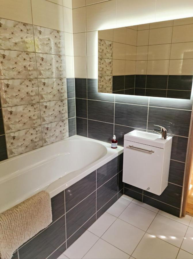 Huerrem Apartman Eger Ngoại thất bức ảnh