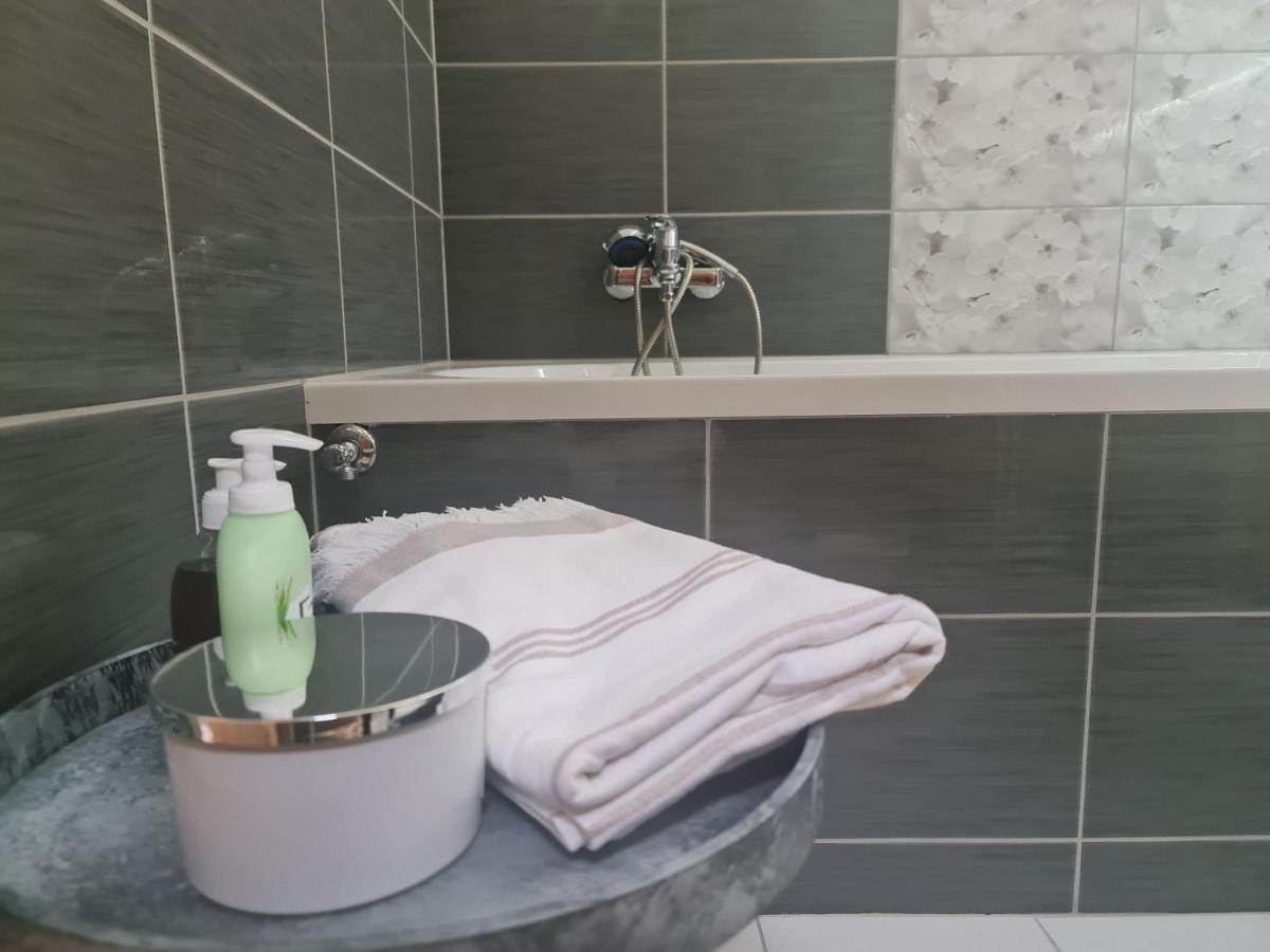 Huerrem Apartman Eger Ngoại thất bức ảnh